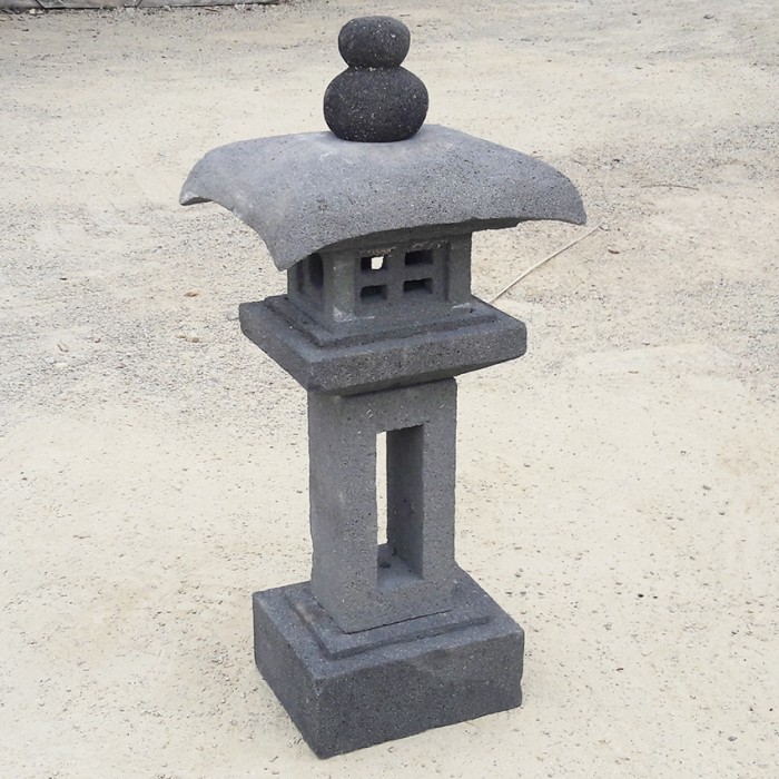 Lanterne japonaise en pierre de lave de 55cm